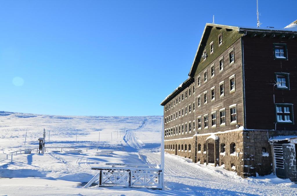 Lucni Bouda Hotel 3*